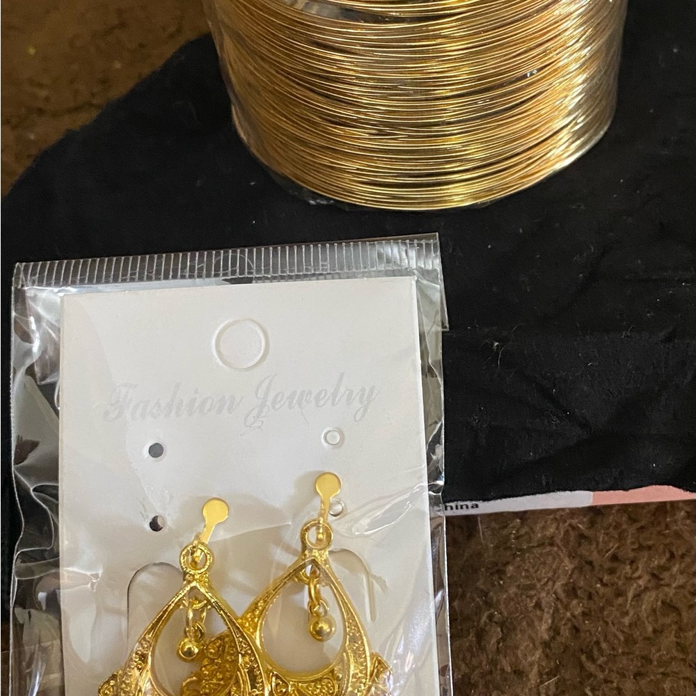 Fashion Jewelry Gold Filigree Teardrop Dangle Earrings and Gold Bangle Cuff